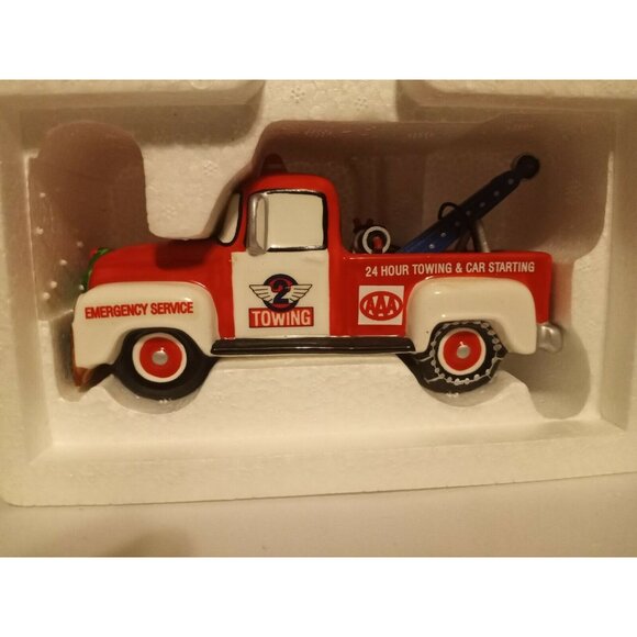 Dept 56 Snow Village - Service Vehicles - AAA Tow Truck - Picture 3 of 6